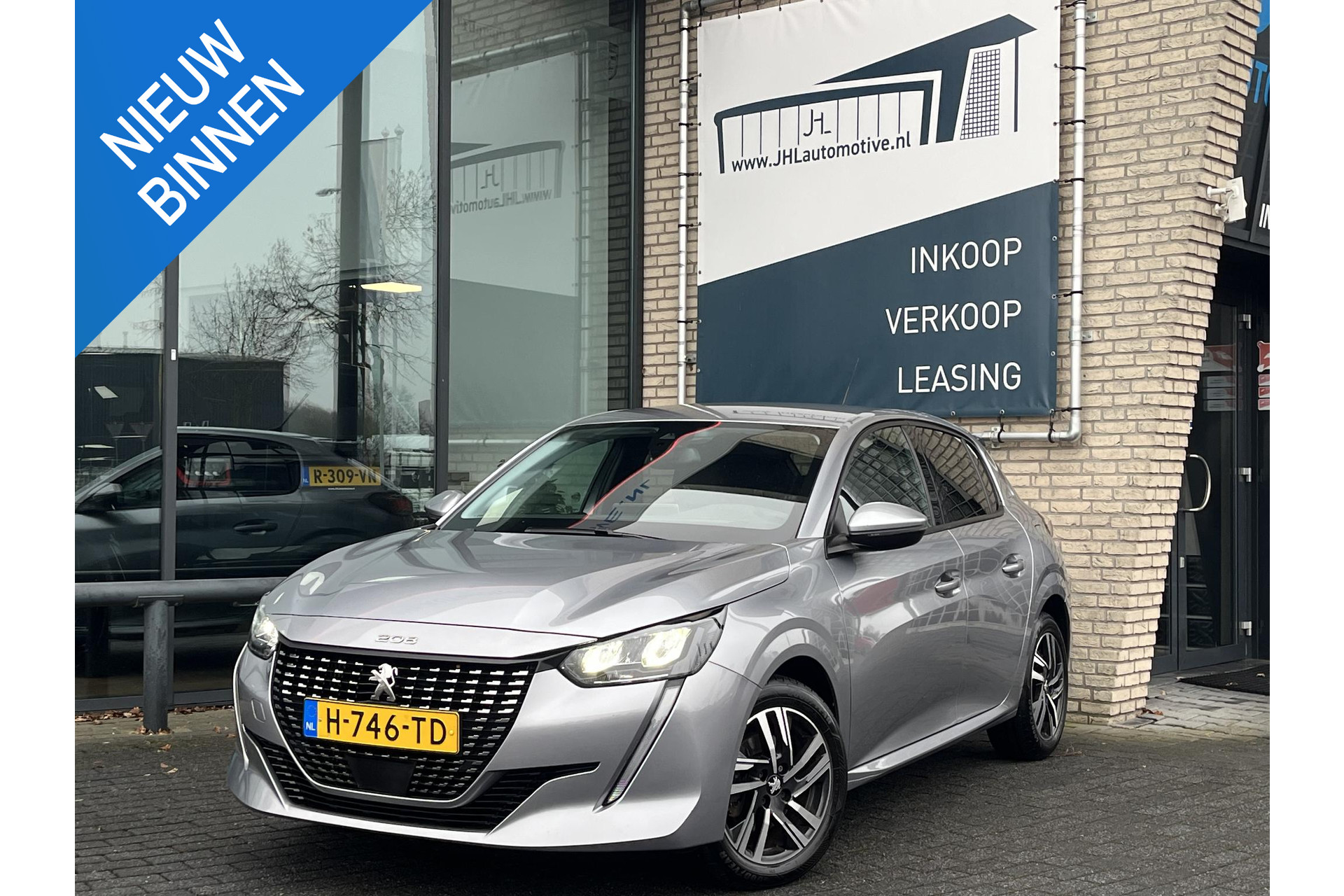 Peugeot 208 1.2 Allure*AUTOM*ACC*LANE-ASS*NAVI*CAM*CARPLAY*